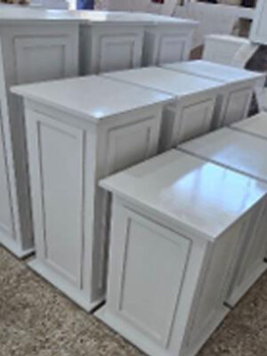 میز چوبی کلاسیک