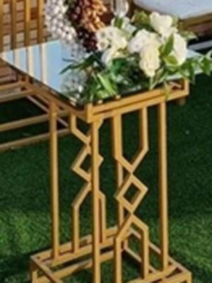 میز وسط طرح لوزی دار